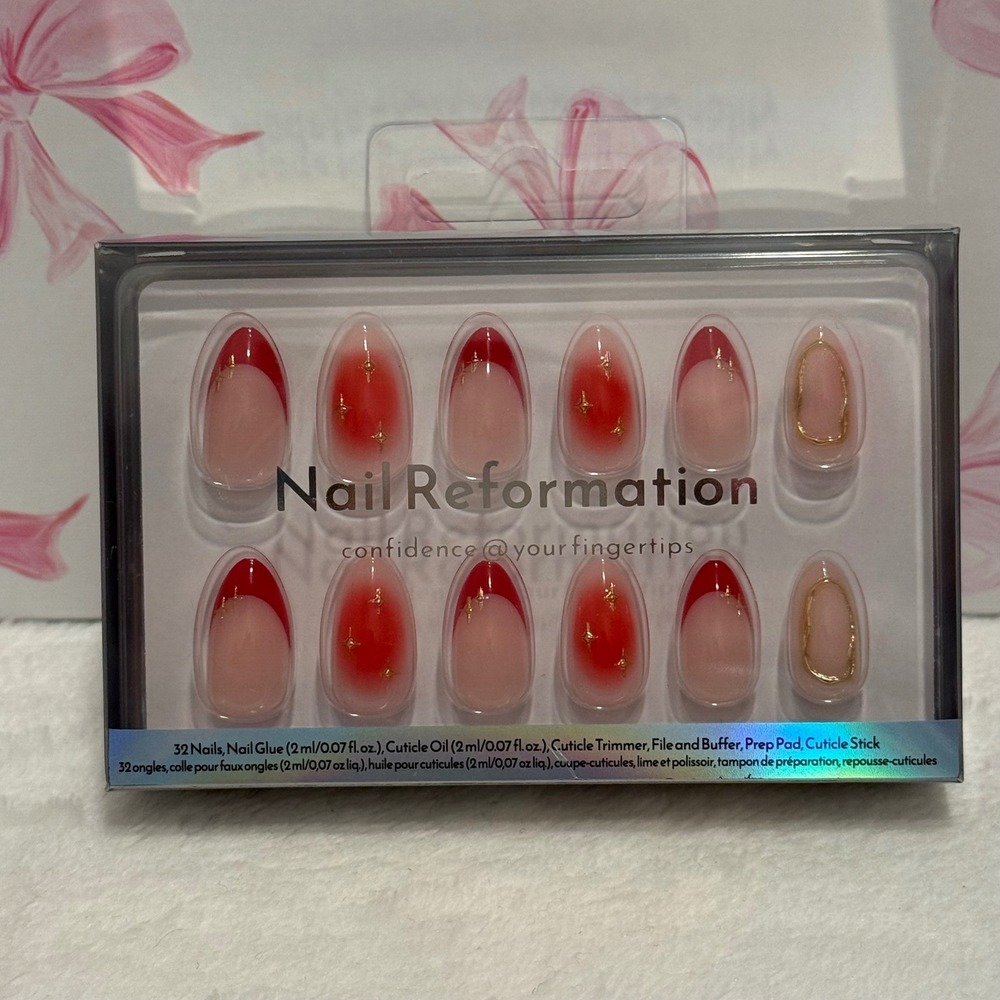 Nail Reformation Press On Nails‎ Red French Star Accents 32pc